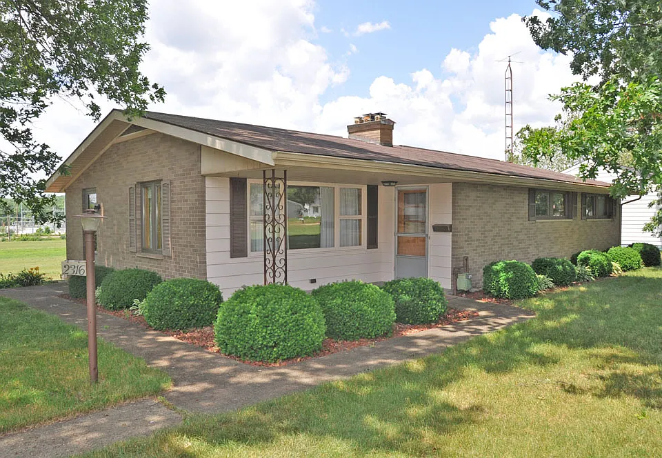 2316 N Walnut St