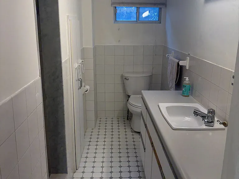 150 Codsell Ave #BASEMENT — Photo 7