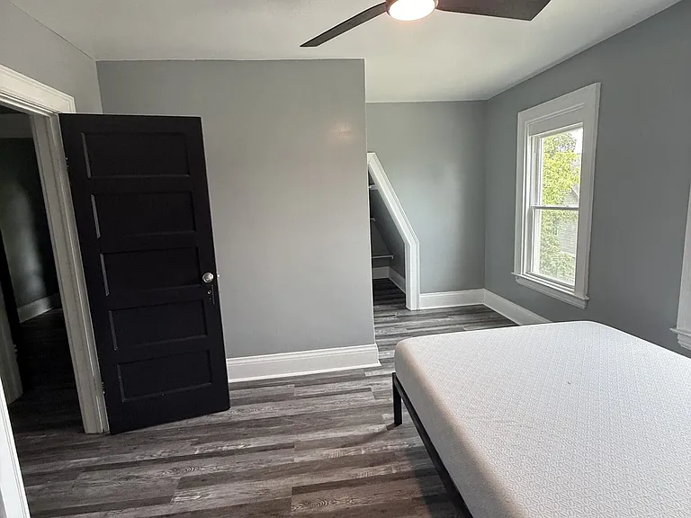 404 S Beech St — Photo 18