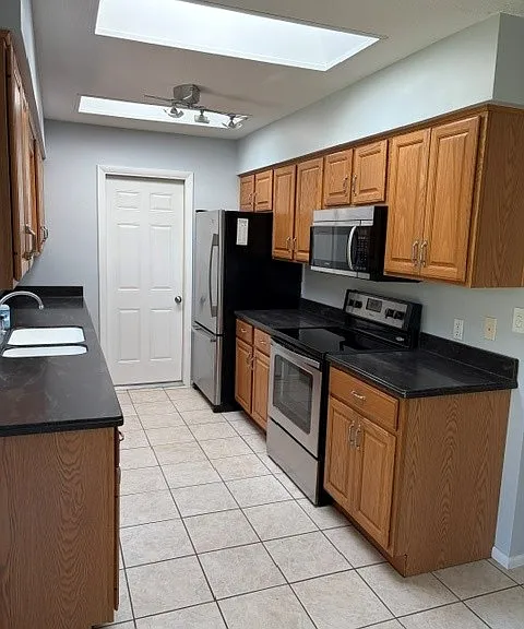 1720 Elmwood Ave — Photo 5