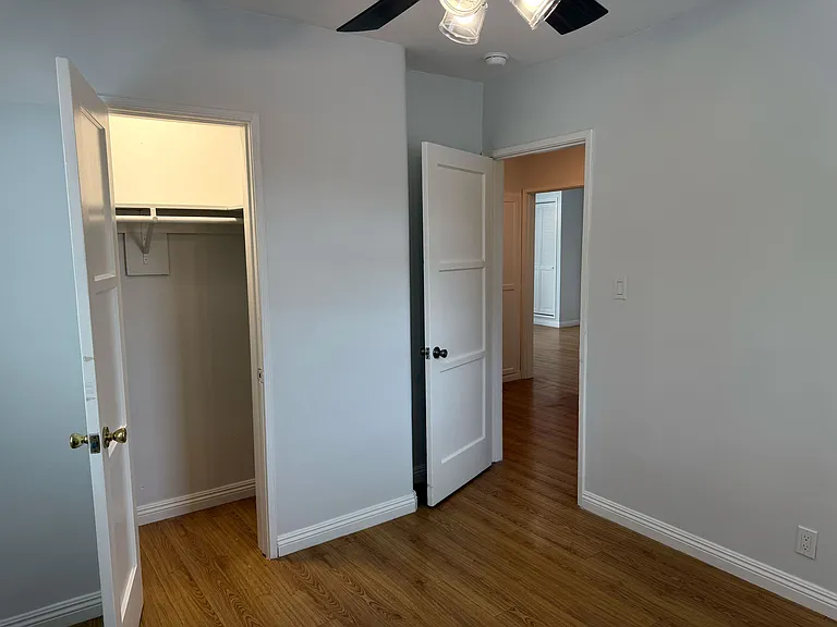4123 1/2 W Toluca Lake Ave #4123-1/2 — Photo 23