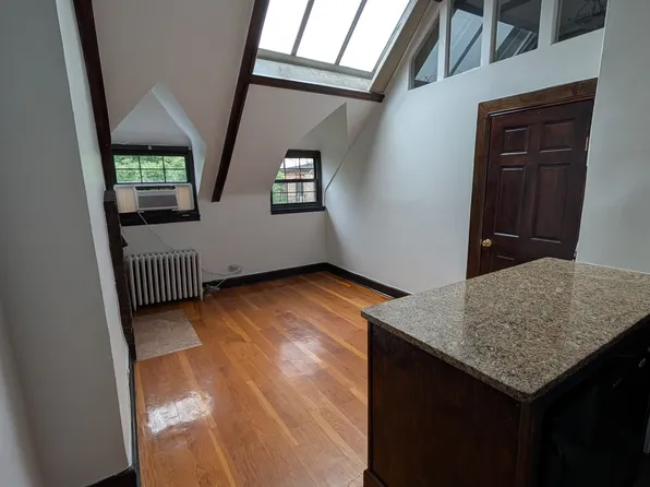 396 Bleecker Street image 1 of 22