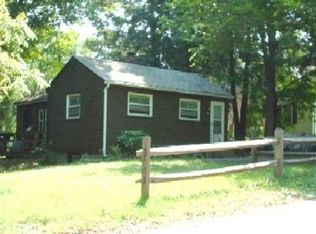 26 Memorial Dr, Amherst, MA 01002