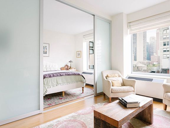 4th image of 303 E 33rd St APT 8E