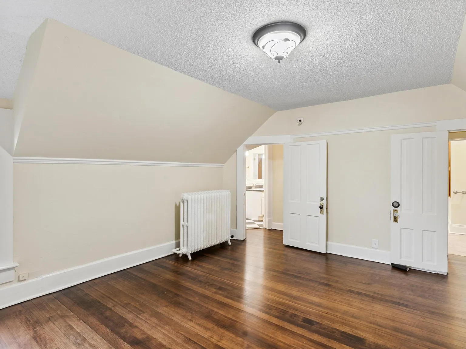5 bed, 3606 sqft, $5,000 — Photo 3