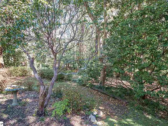 2nd image of 107 Chipwood Ln