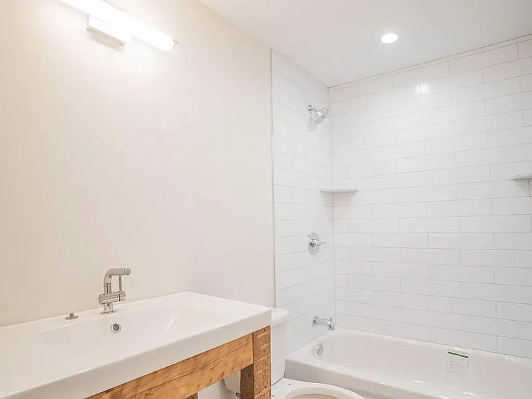 1331 N Randolph St #9 — Photo 4