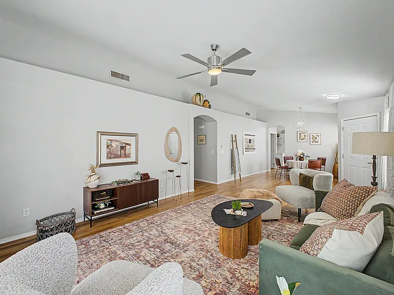 143 N Danyell Ct — Photo 4