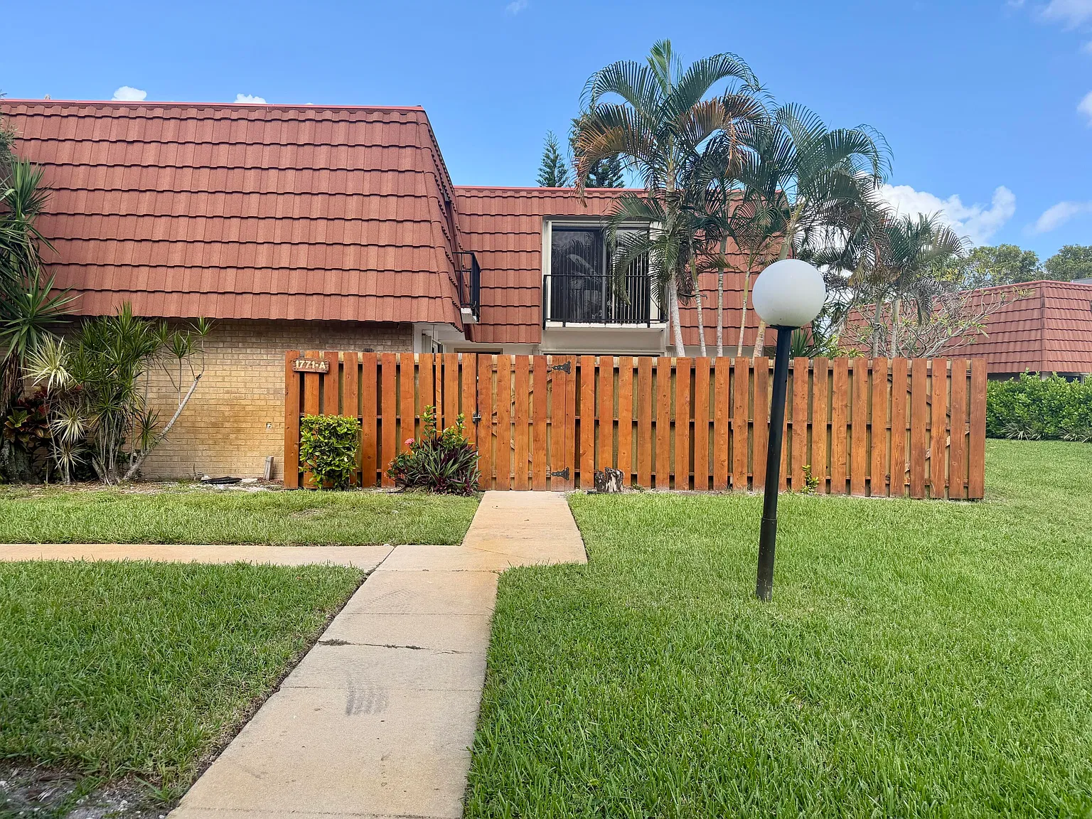 2 bed, 2.5 bath, 1232 sqft, $2,600 — Photo 1