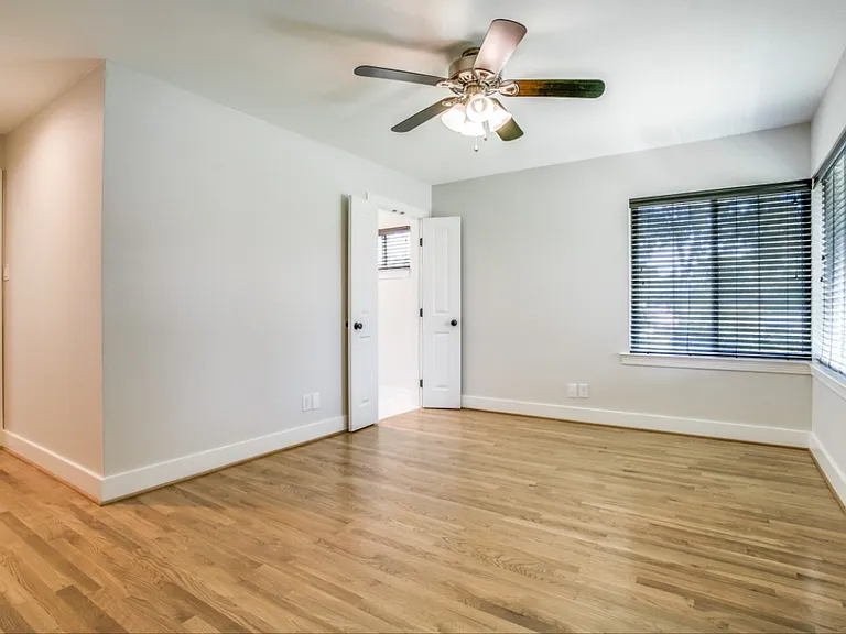 9721 Twin Creek Dr — Photo 14