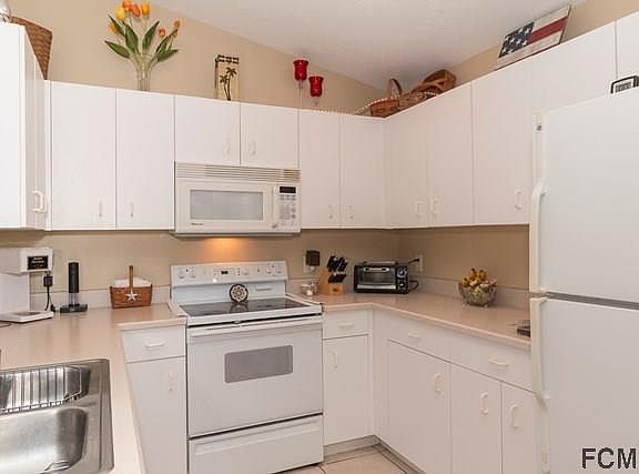3rd image of 44 Bassett Ln