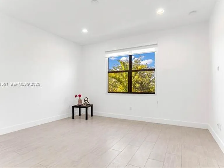 20919 NW 1st Dr #Townhouse 20919 — Photo 30