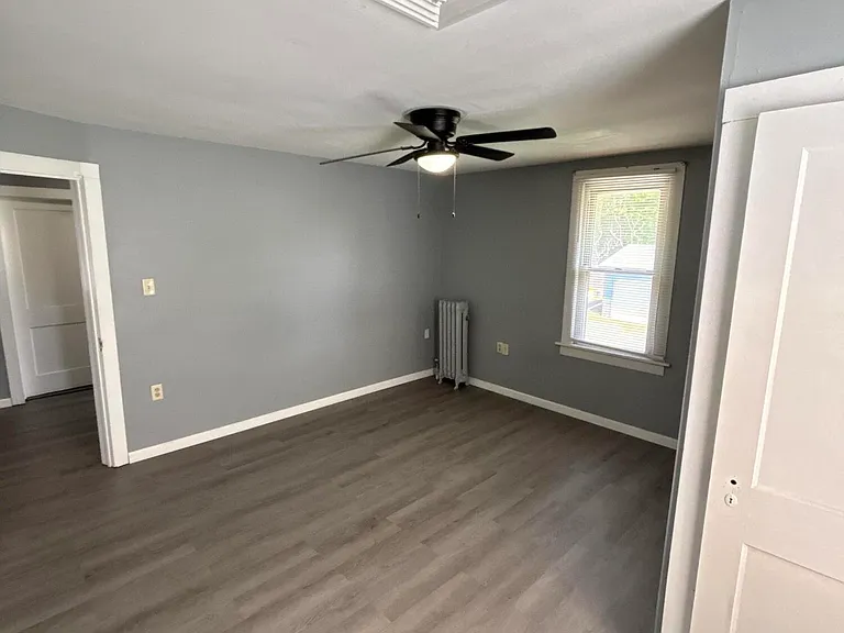 1418 Grove St — Photo 9