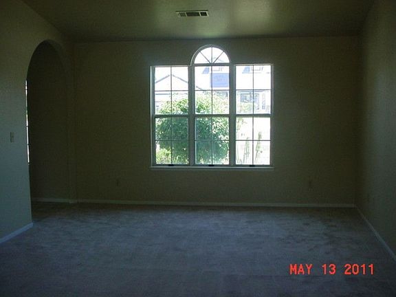 4th image of 561 Briarwood Ct