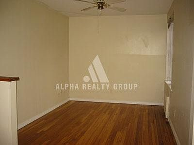 2nd image of 66 Queensberry St #1