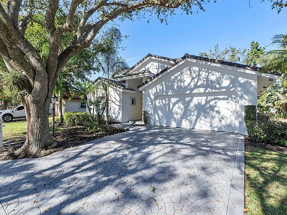3rd image of 4866 NW 103rd Drive