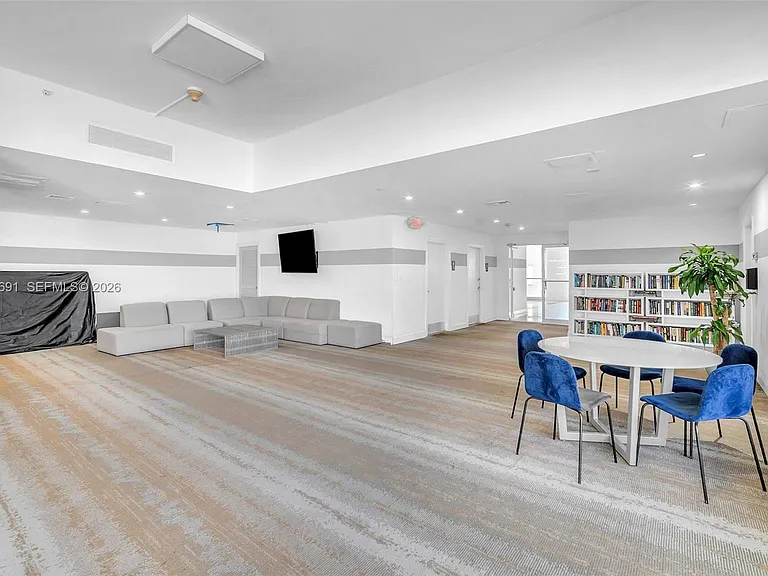 10350 W Bay Harbor Dr #8F — Photo 27