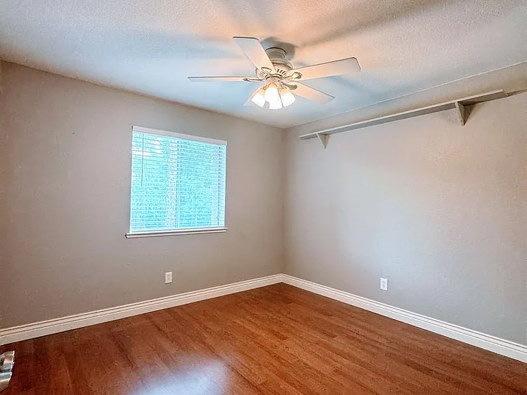477 Fisher Cir — Photo 21