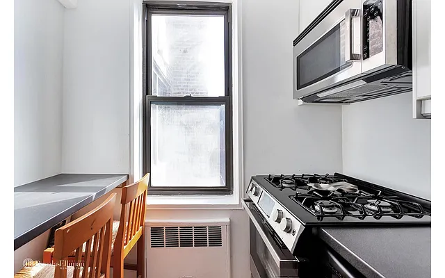 Sold by Douglas Elliman | media 24