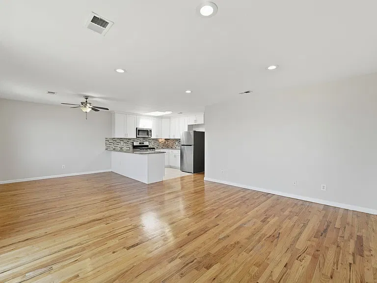 239 Terrace Ave #2 — Photo 7