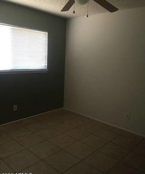1233 E Henry St #B — Photo 6