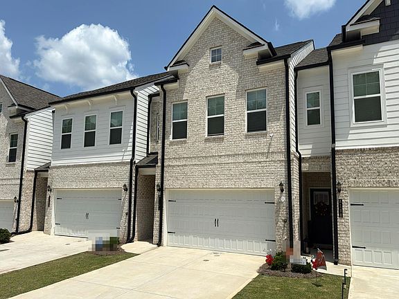 2nd image of 8194 Tiger Way