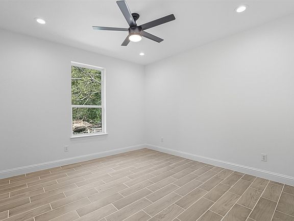 3rd image of 330 Martin Luther King Dr