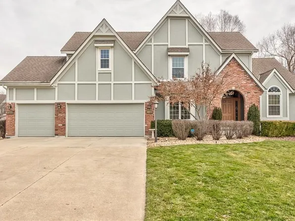 12938 Carter St, Overland Park, KS 66213