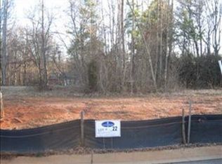 222 Heritage Creek Dr, Boiling Springs, SC 29316