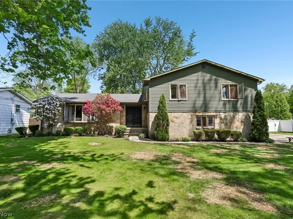 3329 S Maple Ln, Ashtabula, OH 44004