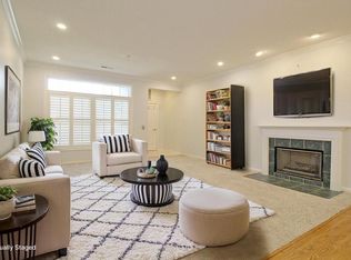 6826 S 34th St, Franklin, WI 53132