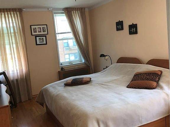 3rd image of 1720 E 13th St APT 5G