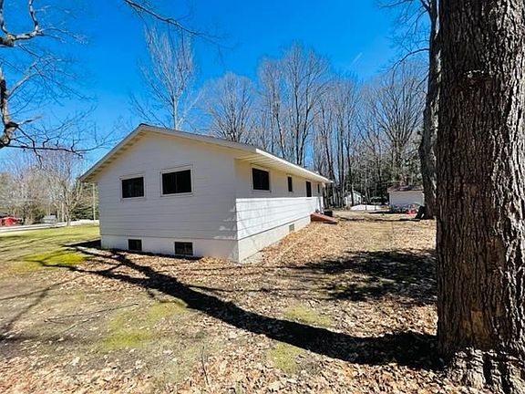 4th image of 7701 Mile Point Dr