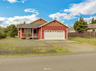 347 S Razor Clam Dr SW, Ocean Shores, WA 98569