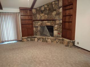 8 Autumn Rd, Arkansas City, KS 67005