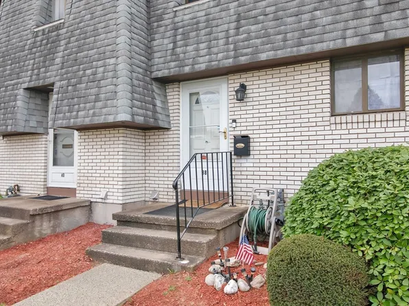 38 Beekman Dr #38, Agawam, MA 01001