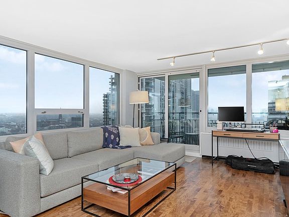 2nd image of 88 W Schiller St APT 2409