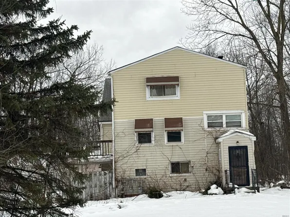 7340 Wright Ave, Bedford, OH 44146