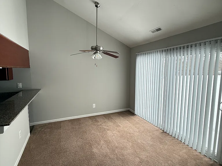 17467 Cedar Lake Cir — Photo 13