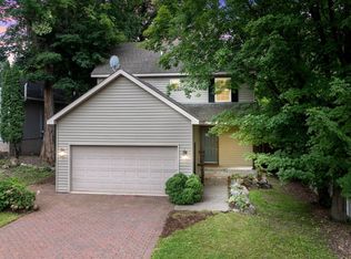 3551 Livingston Ave, Wayzata, MN 55391