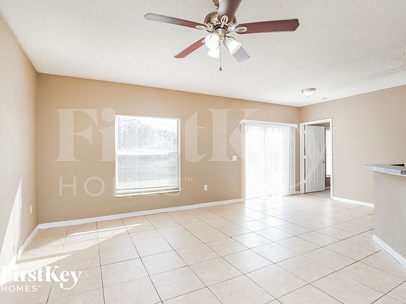3rd image of 129 Admiral Cir