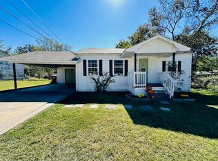 911 W 8th St, Bonham, TX 75418