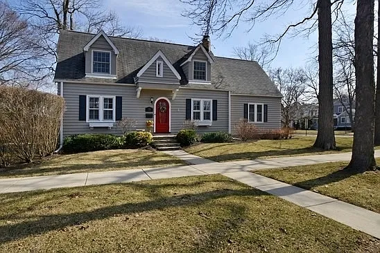 736 Park Ave photo 1