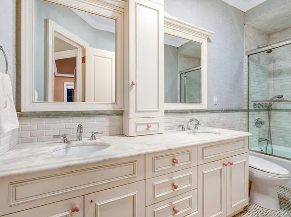 850 East 23rd Street image 38 of 47