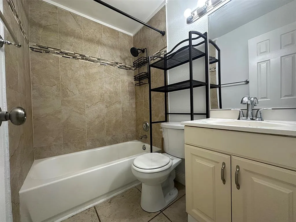 2 bed, 800 sqft, $1,950 — Photo 4
