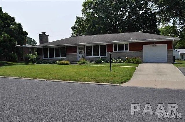 512 W Maple Dr photo 1