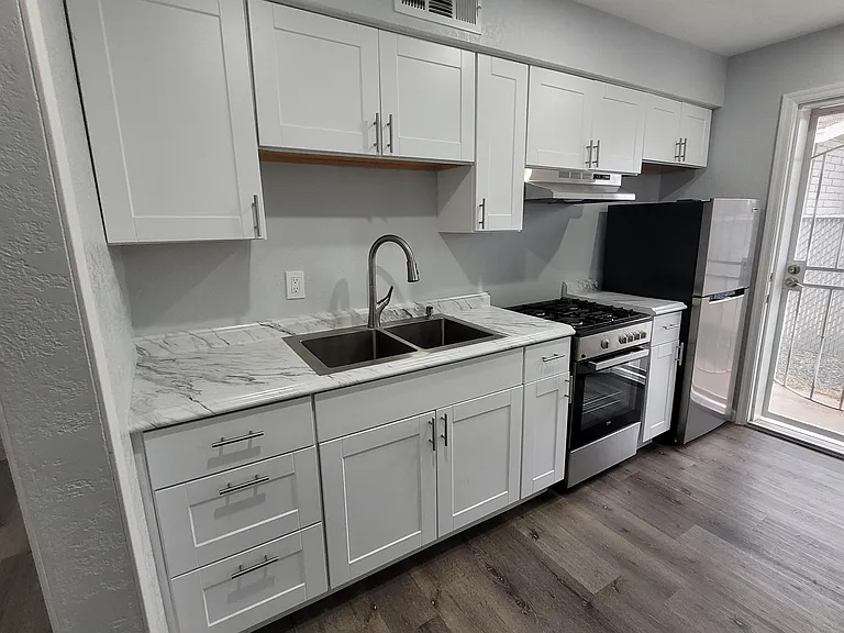 1325 N 48th St #2 — Photo 27