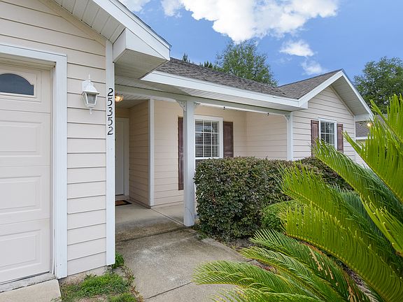 3rd image of 25352 NW 10th Ave