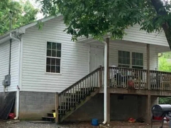 11 Long St, Newnan, GA 30263