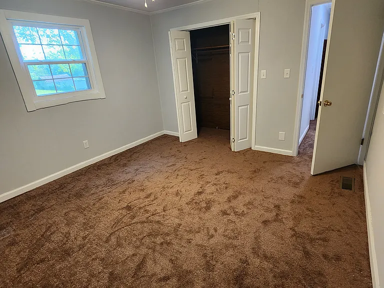204 Shryer Rd — Photo 7